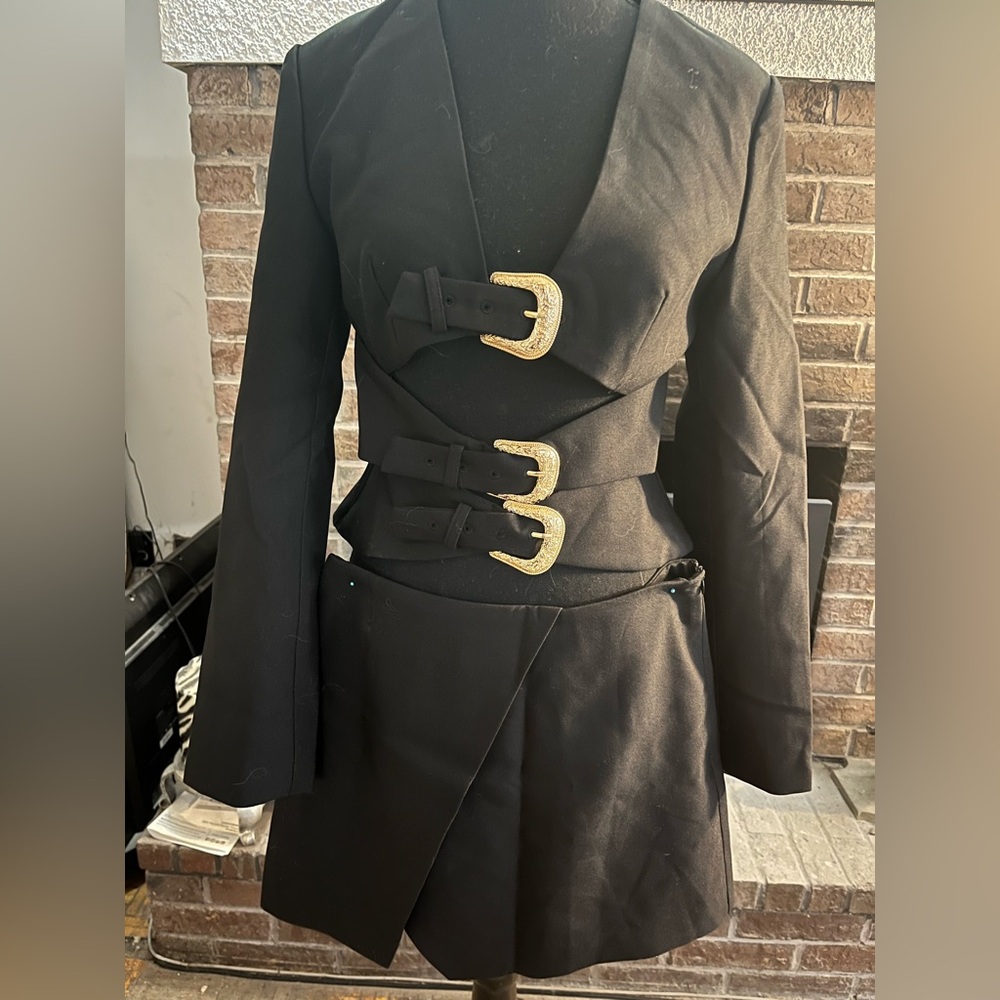 NWT! Metal buckle skirt set - Picture 3 of 5